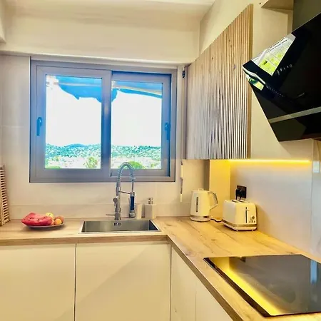 Luxury Sea View Yourhosthelper *