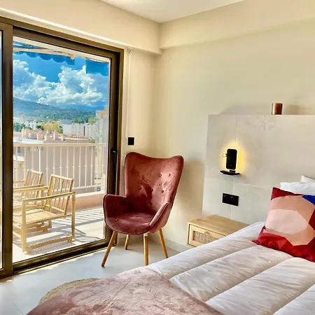 Luxury Sea View * أنتيب