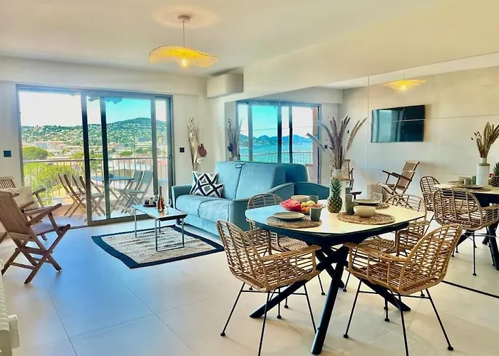 Luxury Sea View Апартаменты Антиб