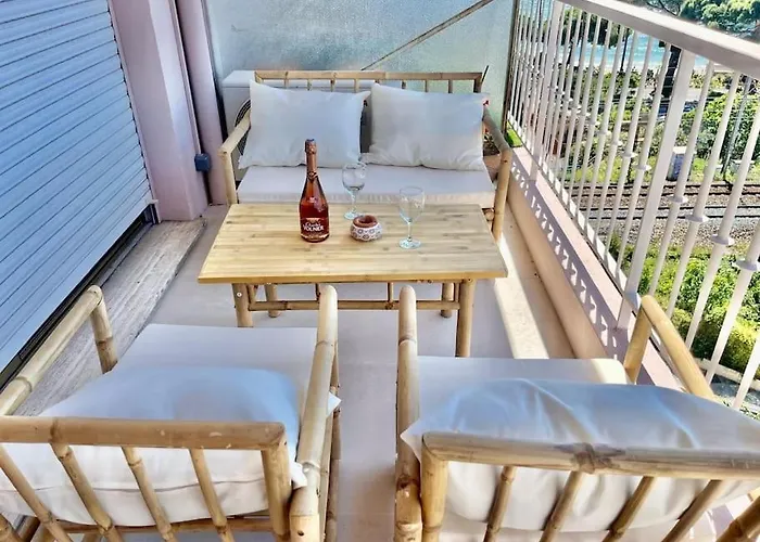 Апартаменты Luxury Sea View *